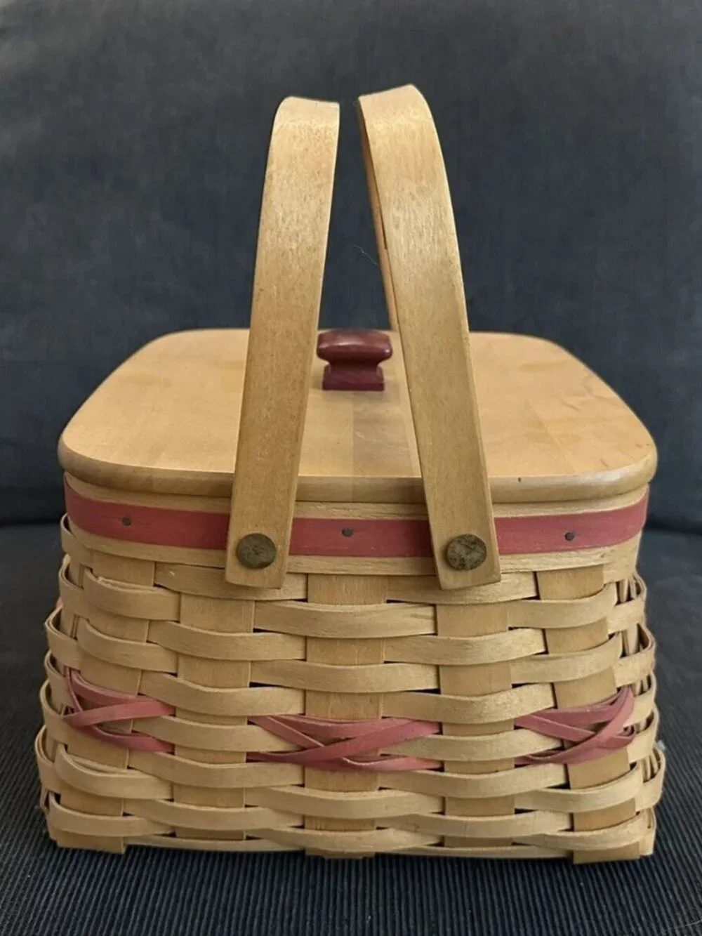 Longaberger Vintage 2000 Red & Tan-Deck the Halls Basket with Liner & Lid